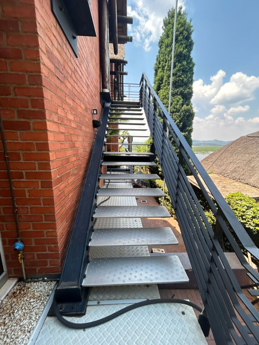 3 Bedroom Property for Sale in Kosmos North West